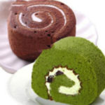 Chocolate and matcha cake rolls